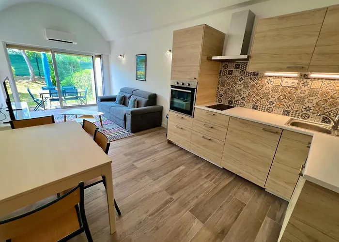 - 4 People - Swimming Pool Tennis Garage Апартаменты *